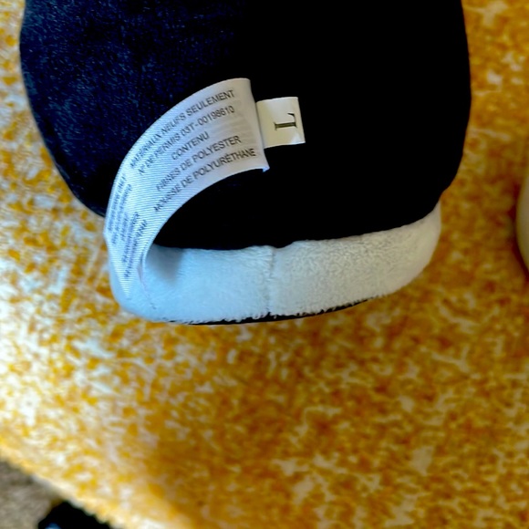 Happy Feet kids size Large penguin slippers - Picture 5 of 5